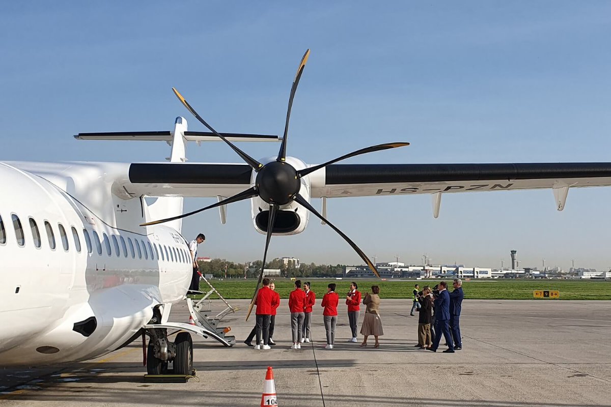 Toshkentda «Silk Avia» aviakompaniyasining ikkinchi samolyoti kutib olindi va bolalar uchun ushbu laynerda sayohat uyushtirildi